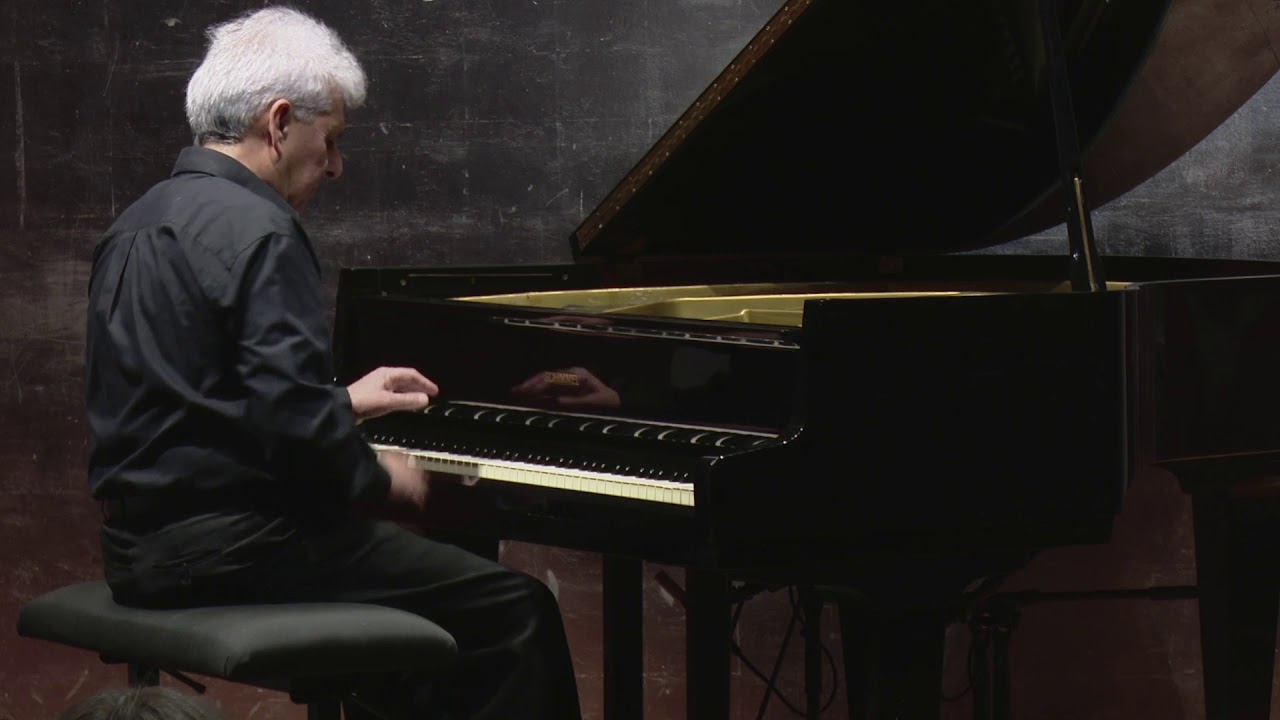 A. Piazzolla: Tango Suite &ndash; Mario Parmisano