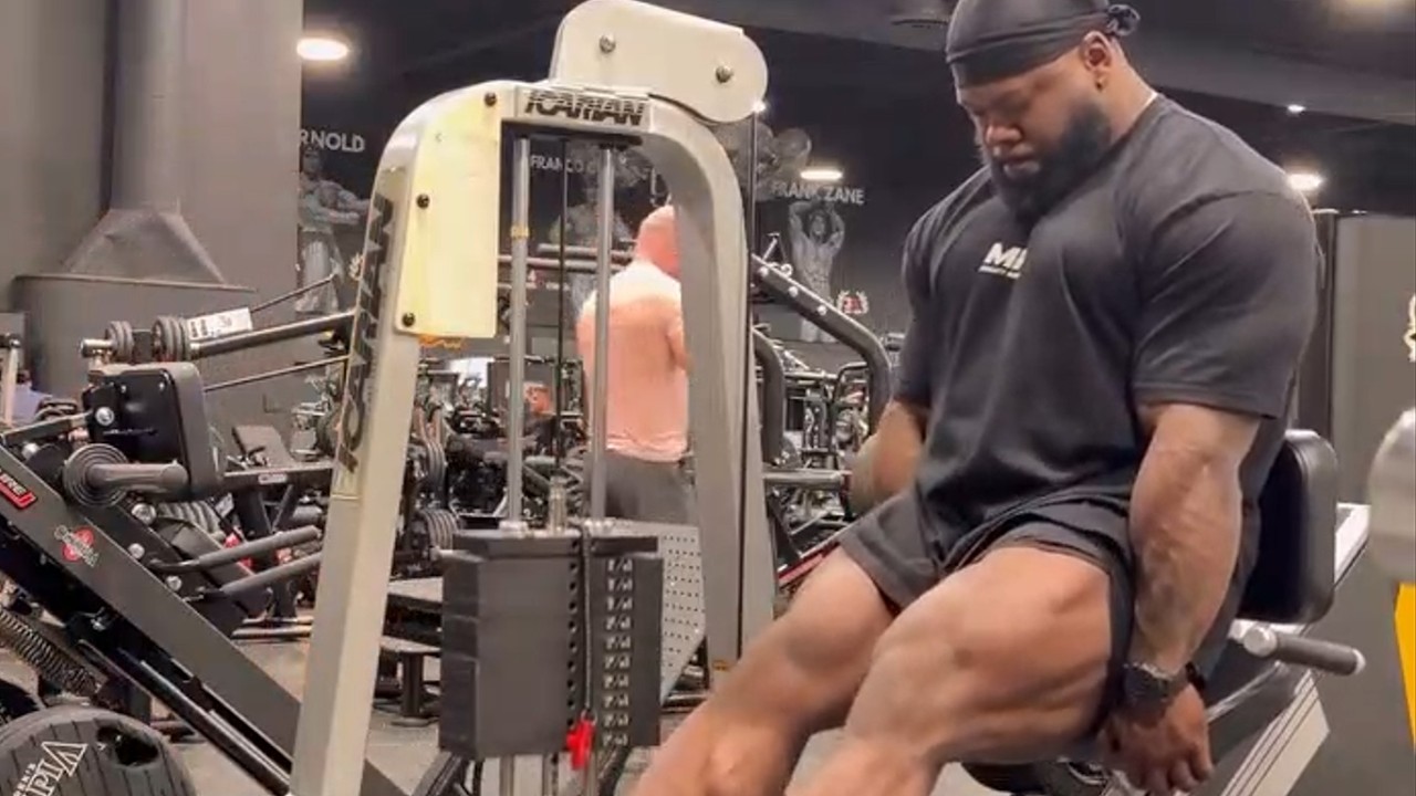 Pearson’s LEG DAY BEAST MODE — Full Leg Workout 4 Months Out From Olympia 💪