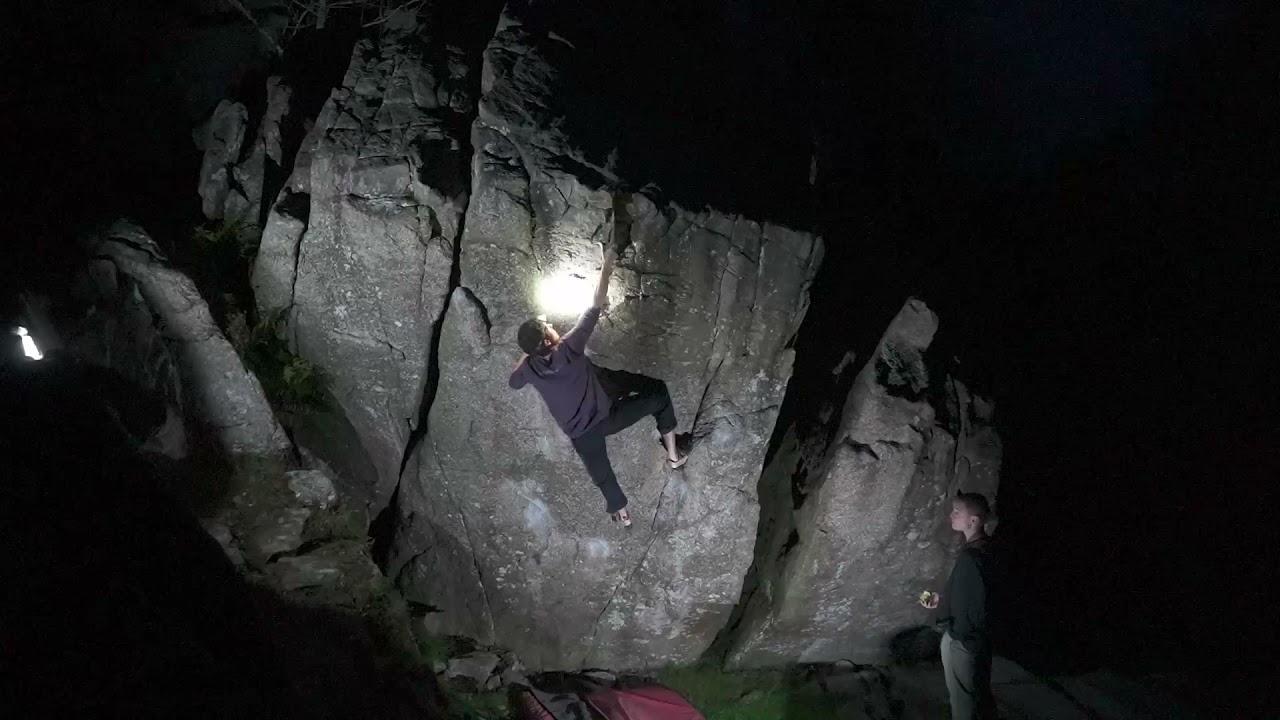 Rob's Wall (Sit Start), 7C - Eskdale Fisherground