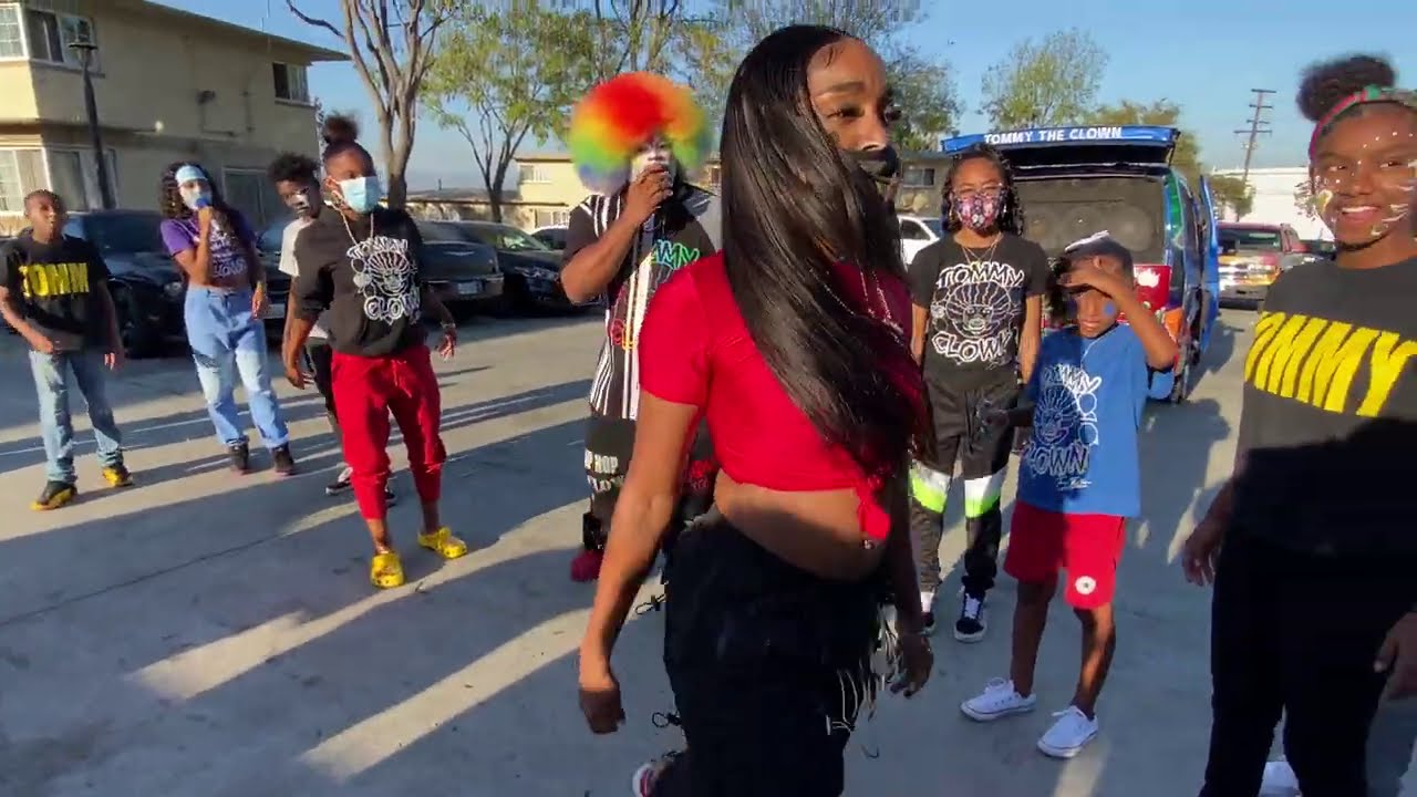 NVY VS JANAI VERY ENERGETIC I FOLLOW @TOMMYTHECLOWN ON INSTAGRAM ​