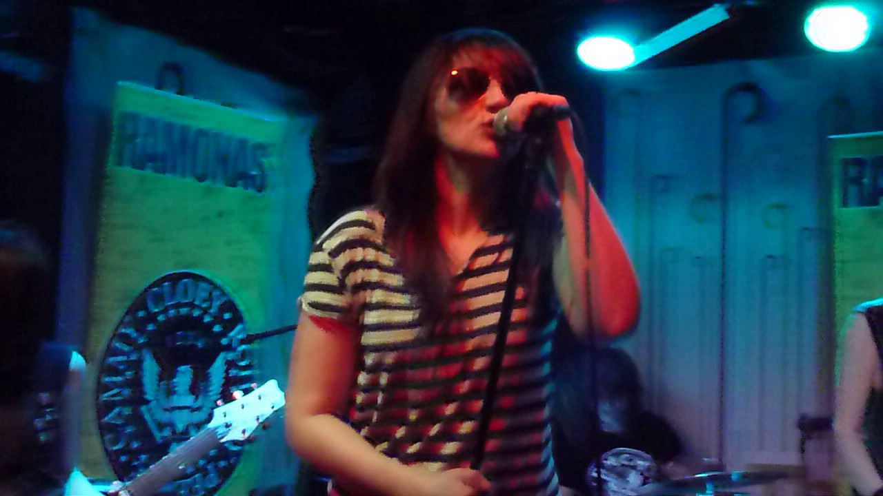 The Ramonas - You're Gonna Kill That Girl - The Maze, Nottingham - 5th March 2017