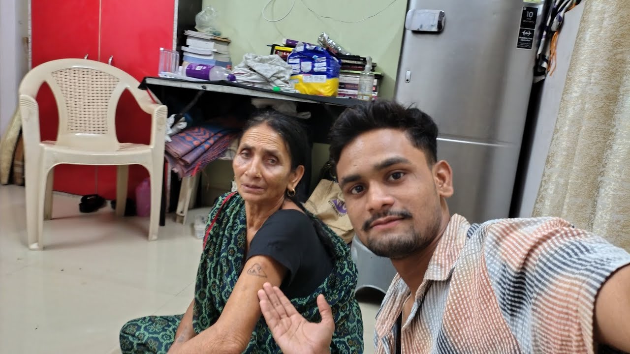 Bhai Dadi Ne Kaisa Tattoo Banvaya Hai 😂😂