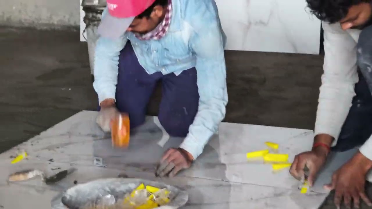 2×4 की फ्लोर टाइल्स फिटिंग केमिकल से वीडियो पसंद आए तो वीडियो को लाइक और चैनल को सब्सक्राइब करें 🙏🙏🙏