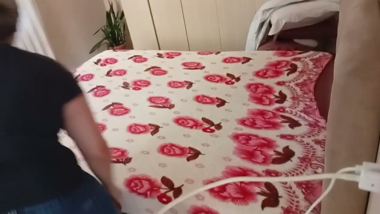 Comecei pelo quarto a organização, já estava limpo,era só arrumar a cama.Se inscrevam no canal 🙏 👍