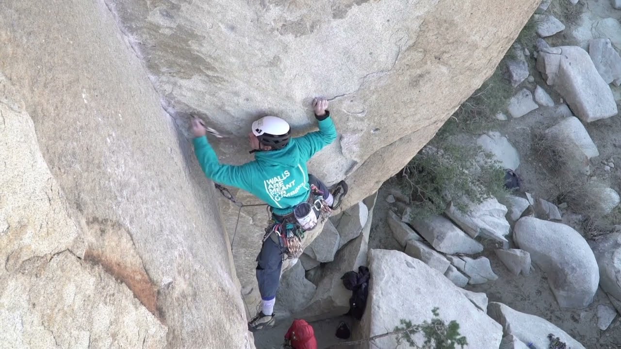 Trad Climbing Epic on Coarse & Buggy 5.11b Joshua Tree