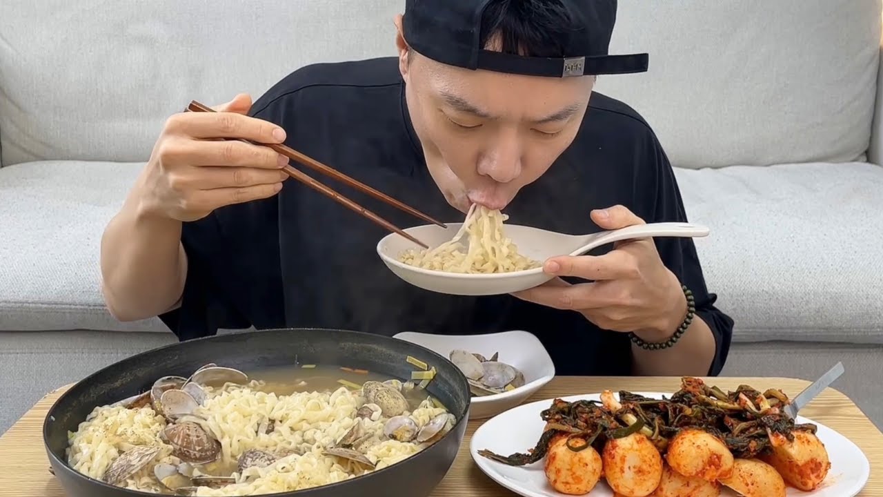 바지락 왕창 넣은 바지락 칼국수로 해장 했습니다🔥 칼국수 라면 먹방