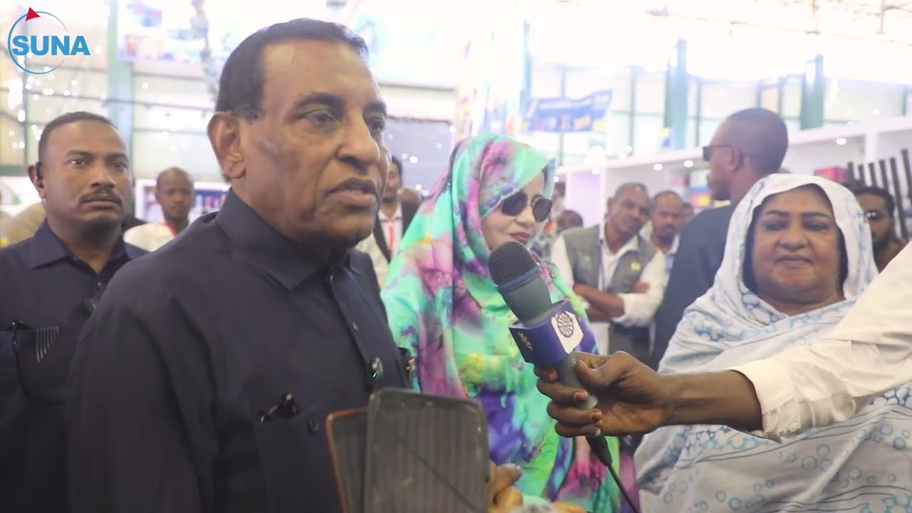 رئيس الوزراء يزور ( معرض صُنع في السودان )  المُقام بمعرض الخرطوم ببري