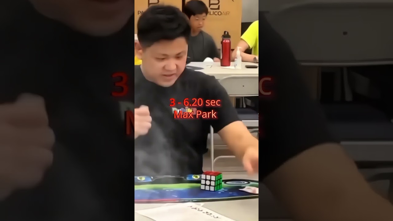 Fastest 3x3 one handed solves ever😮! 