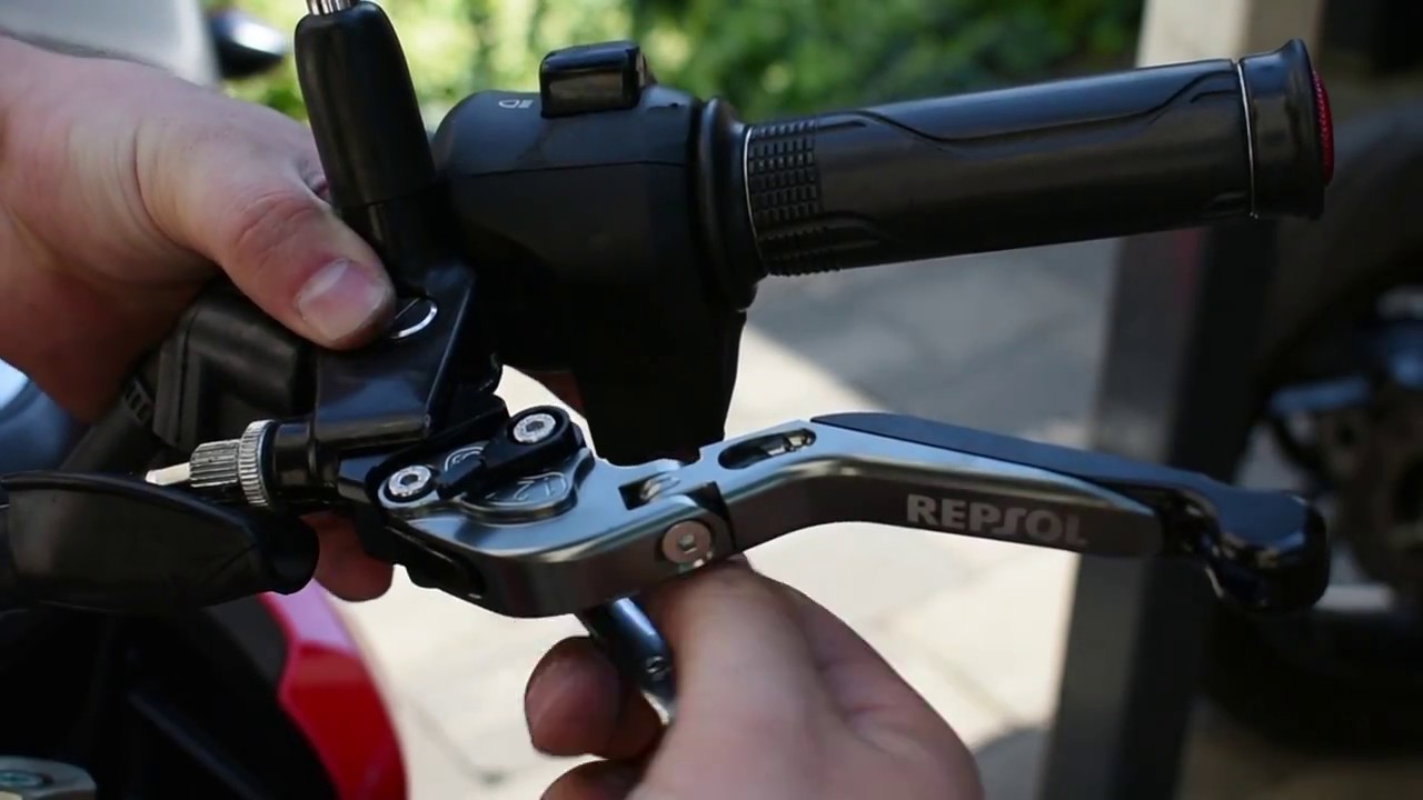 Change Brake and Clutch Levers For The Honda MSX 125 | Grom Mods