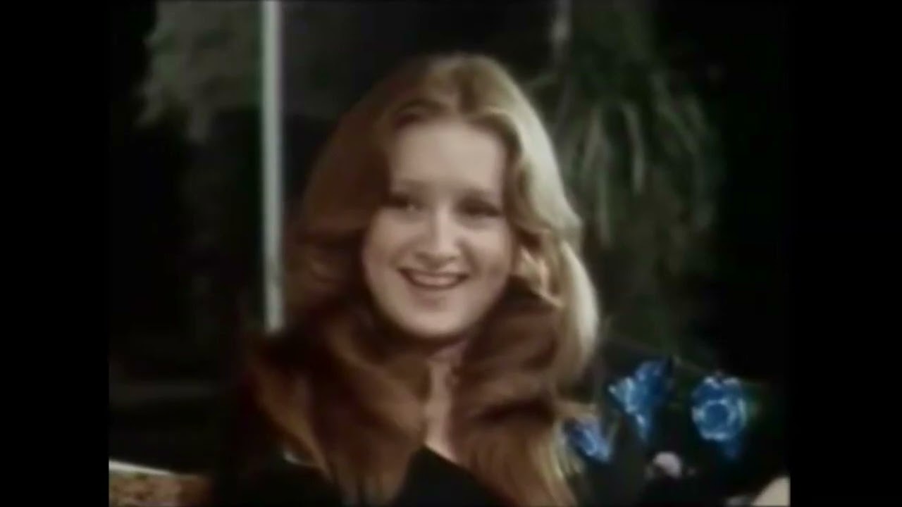Bonnie Raitt - L.A. interview and performance (1975)