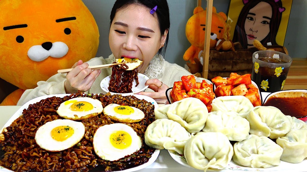 Jin Jjajang и королевский пельмени Mukbang едят звук