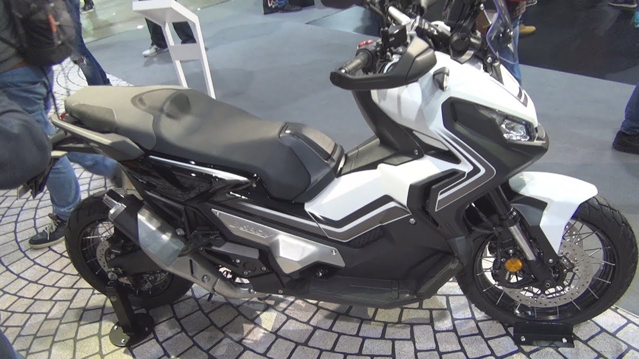 Honda X-ADV White (2020) Exterior and Interior