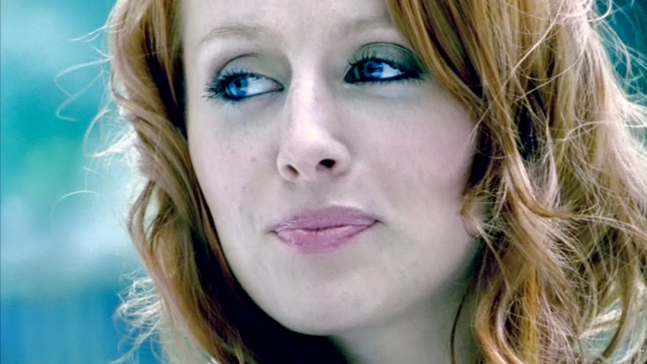 Siobhan Donaghy -  Twist Of Fate (Official Video)