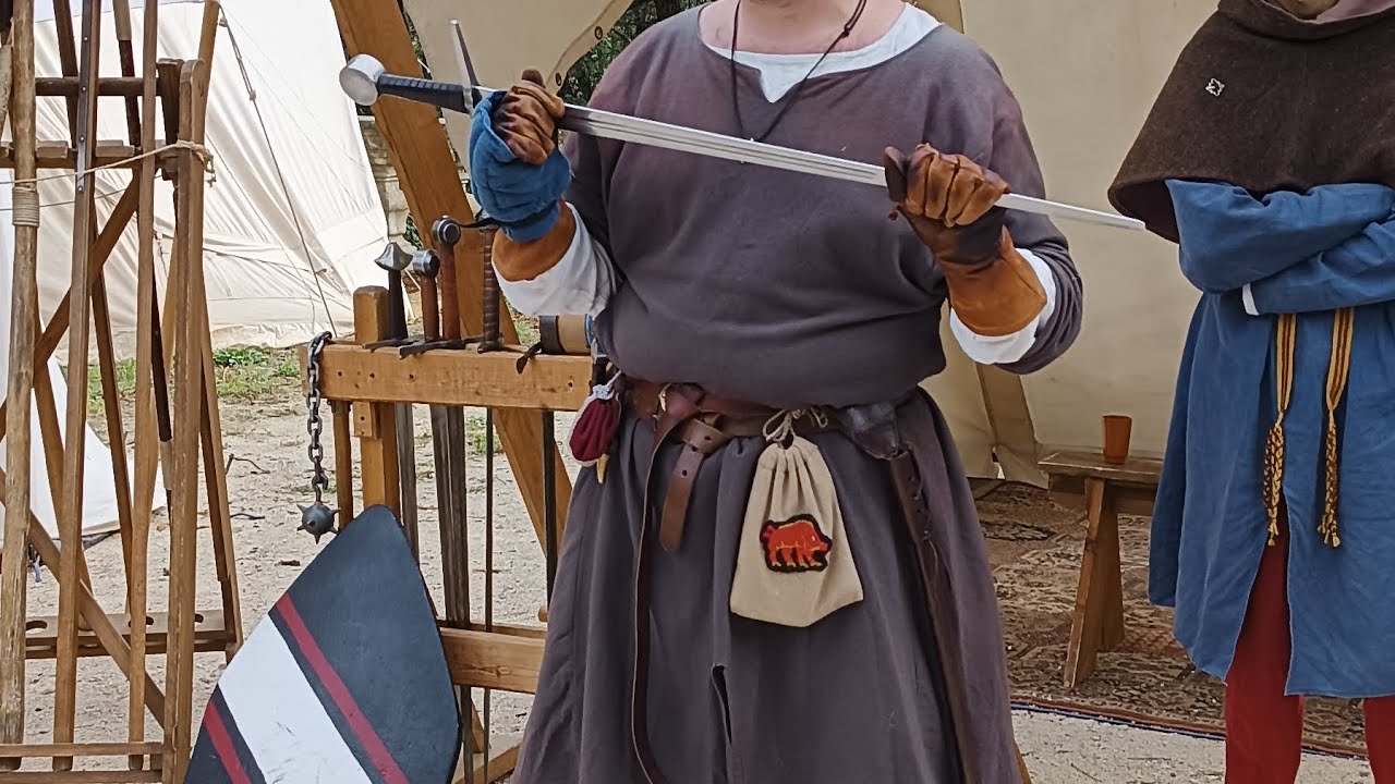 Uzès journée médiévale technique combat épée. Compagnie Merces. Le Schtrouble Thibaud