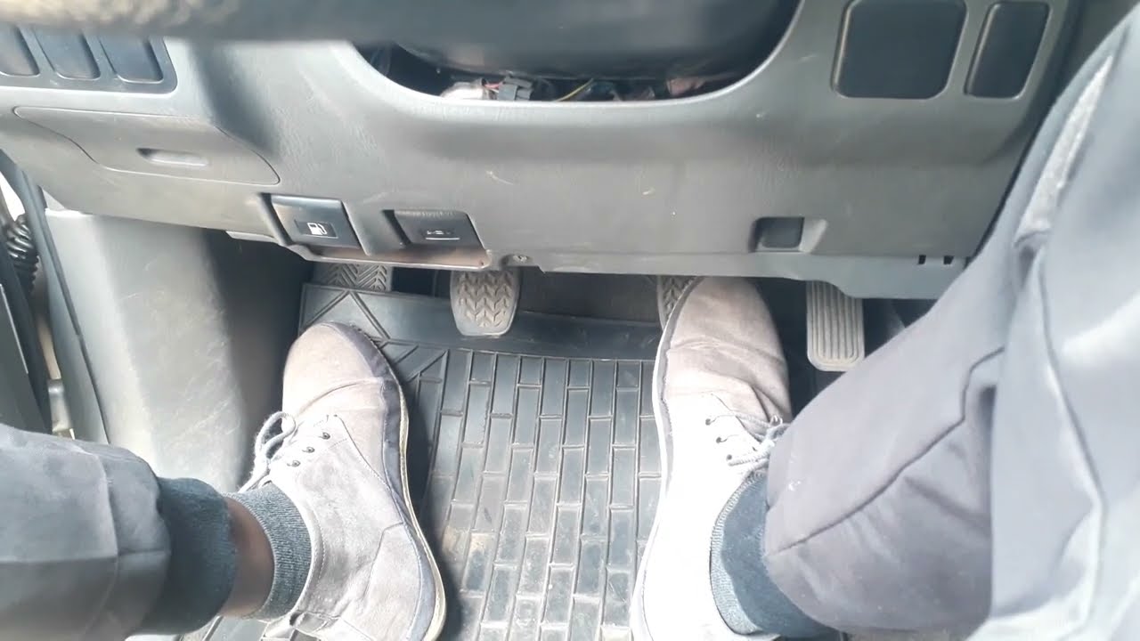 isomo rya 2 kumenya gukoresha feri y'imodoka neza ;(twiyigire imodoka ku buntu