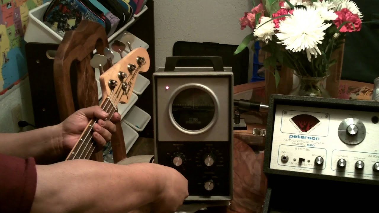 Conn and Peterson Strobe Tuners.MOV