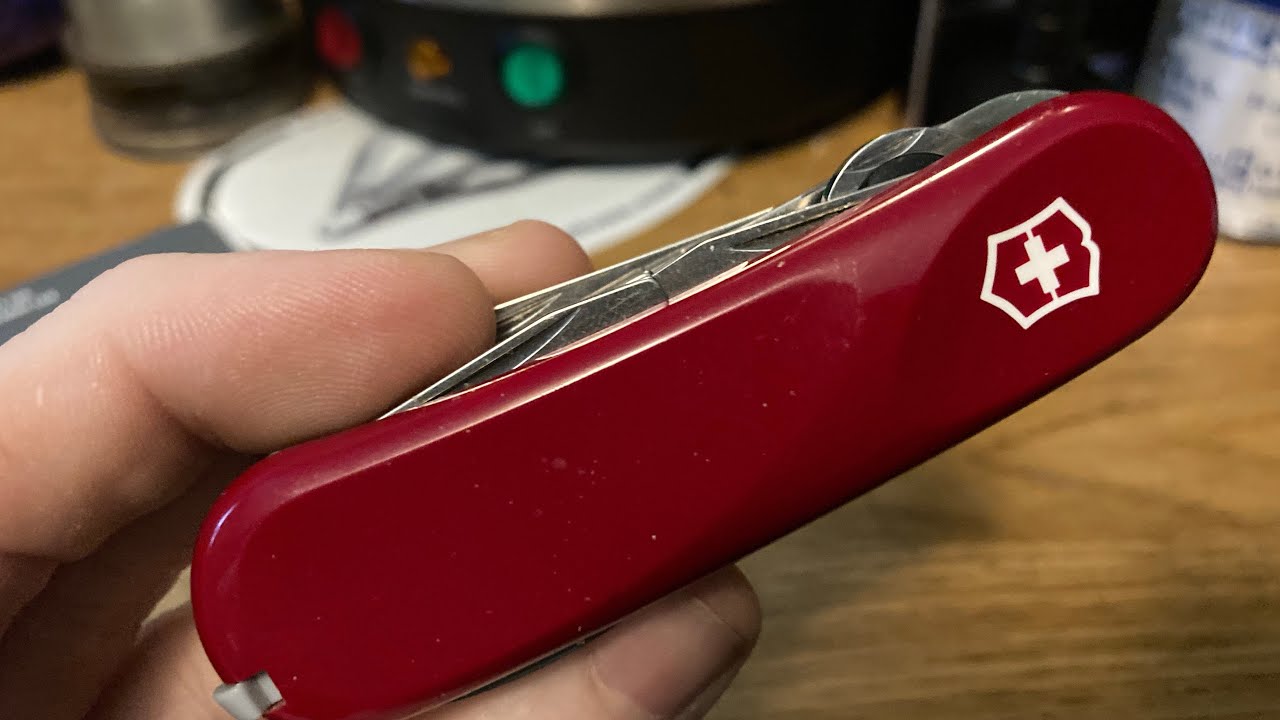 Victorinox Evolution 23