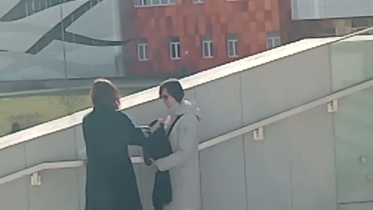 Хелена Валери Плаза