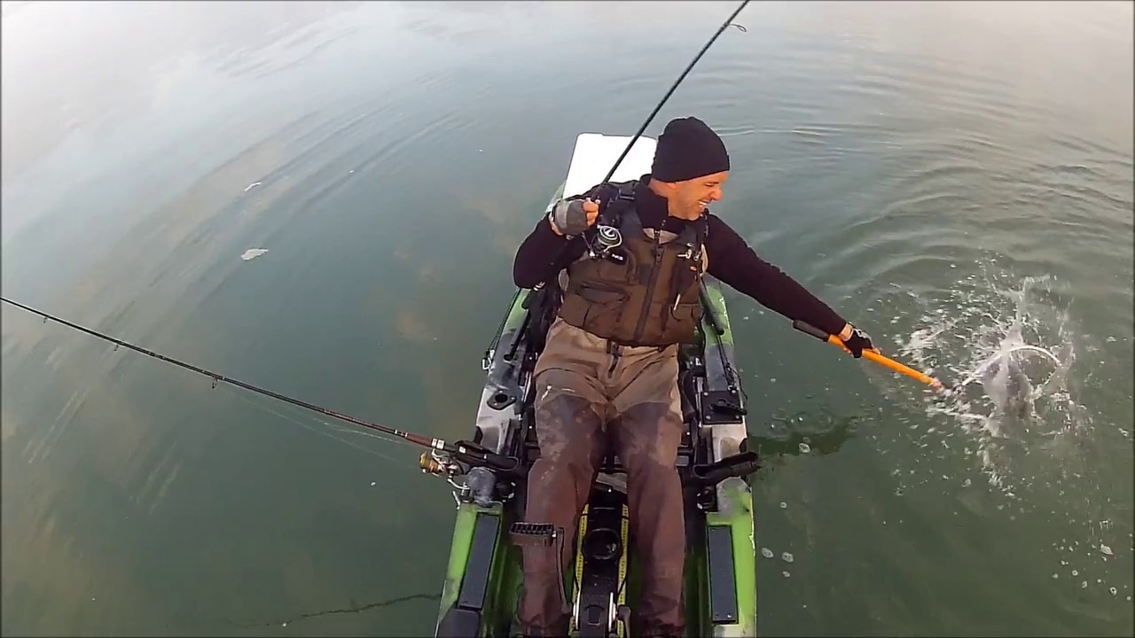 Pesca de kayak - kayak Trolling Technique 2017 - Robalos - Sea Bass - 低音のカヤックのためのトローリング