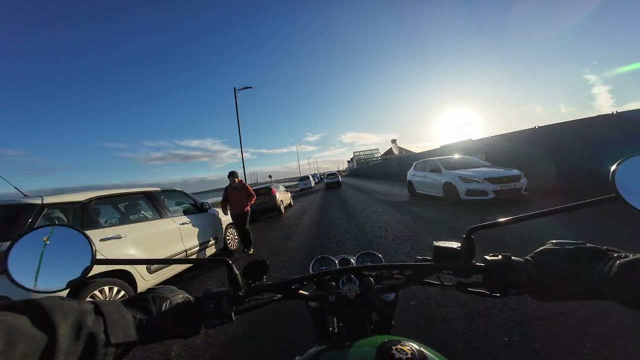 Aberdeen beach Saturday 29th November just above freezing 🥶 BSA Goldstar 650cc. #bsagoldstar650 