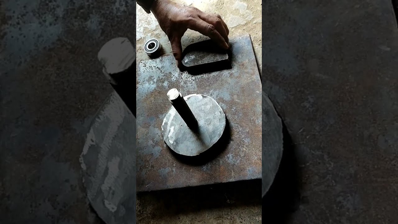 The bending process of a bar binding hook- Good tools and machinery make work easy