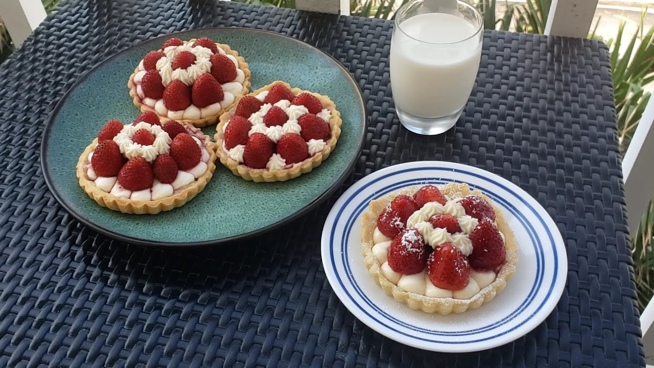 Strawberry Tart with Cream Cheese and Crème fraîche.  Quarantine Edition Delicious Dessert #withme