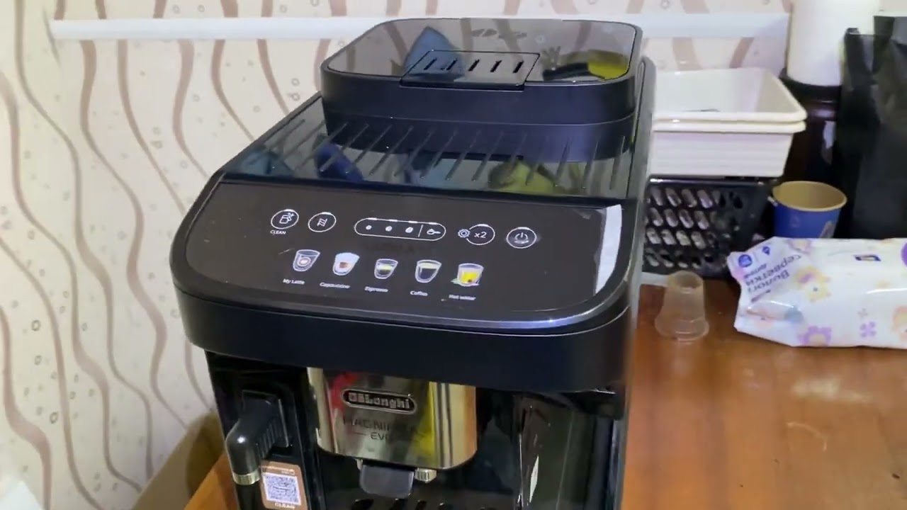 Delonghi Magnifica Evo. Огляд конструкції.