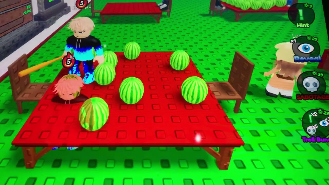 I played smash watermelon S game in Roblox!