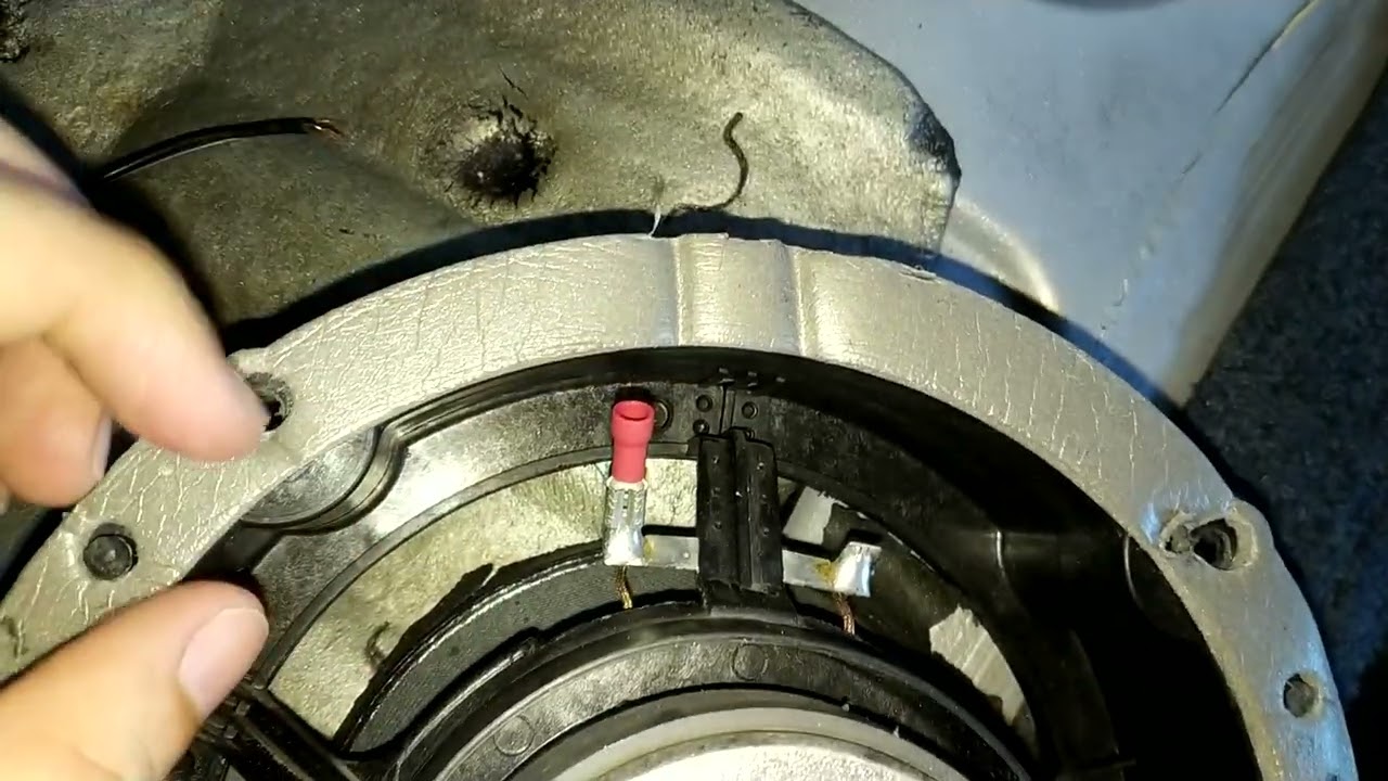 Repairing rear speaker connections. Mitsubishi Lancer 04-06