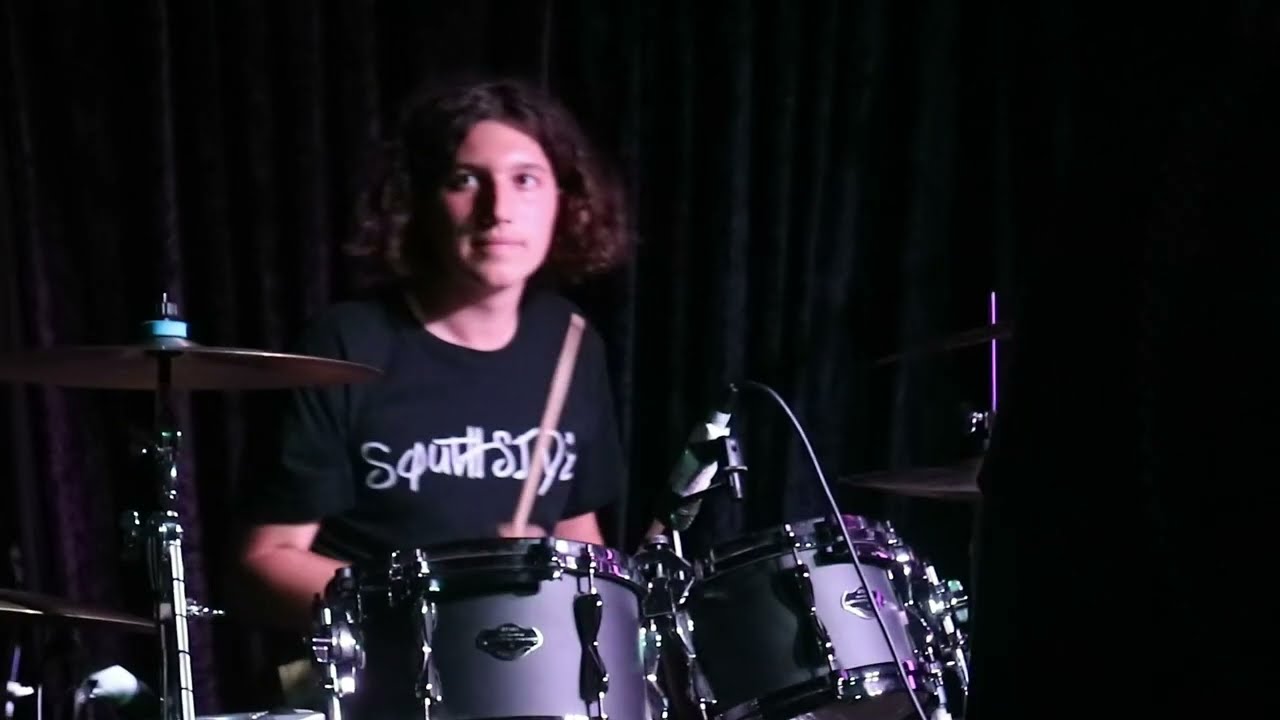 BEND - Aint no Sk8ter (Live) @ The Hotel Metro FEB 202