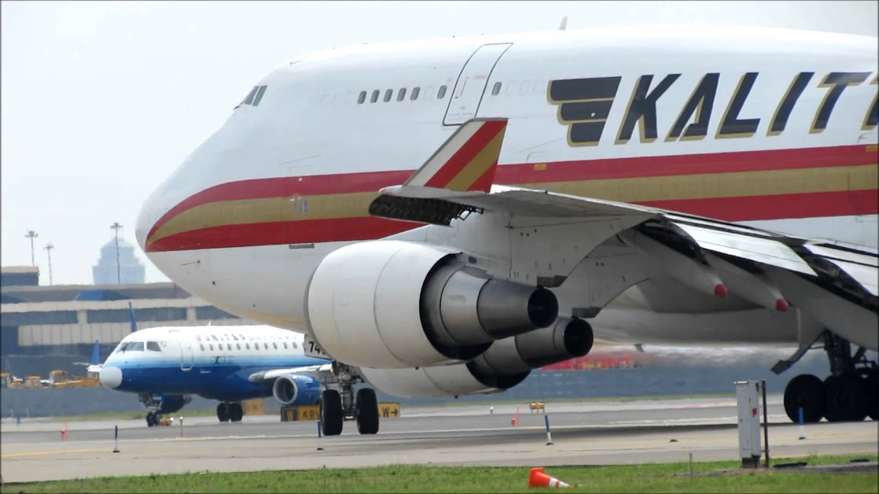 THIS IS WHY YOU SHOULD NEVER STAND BY A 747! Kalitta Air 747 Takeoff at Newark International Airport
