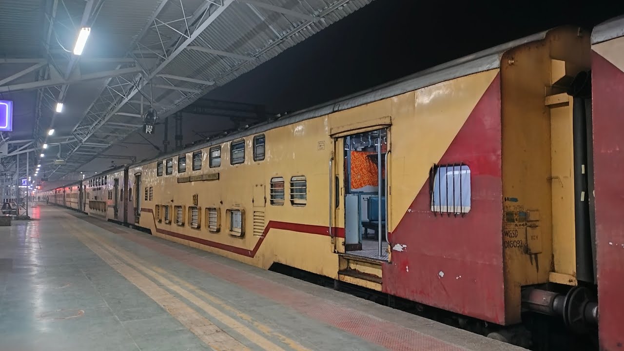Valsad - Mumbai Central Fast Passenger Special full journey from Valsad to Mumbai Central
