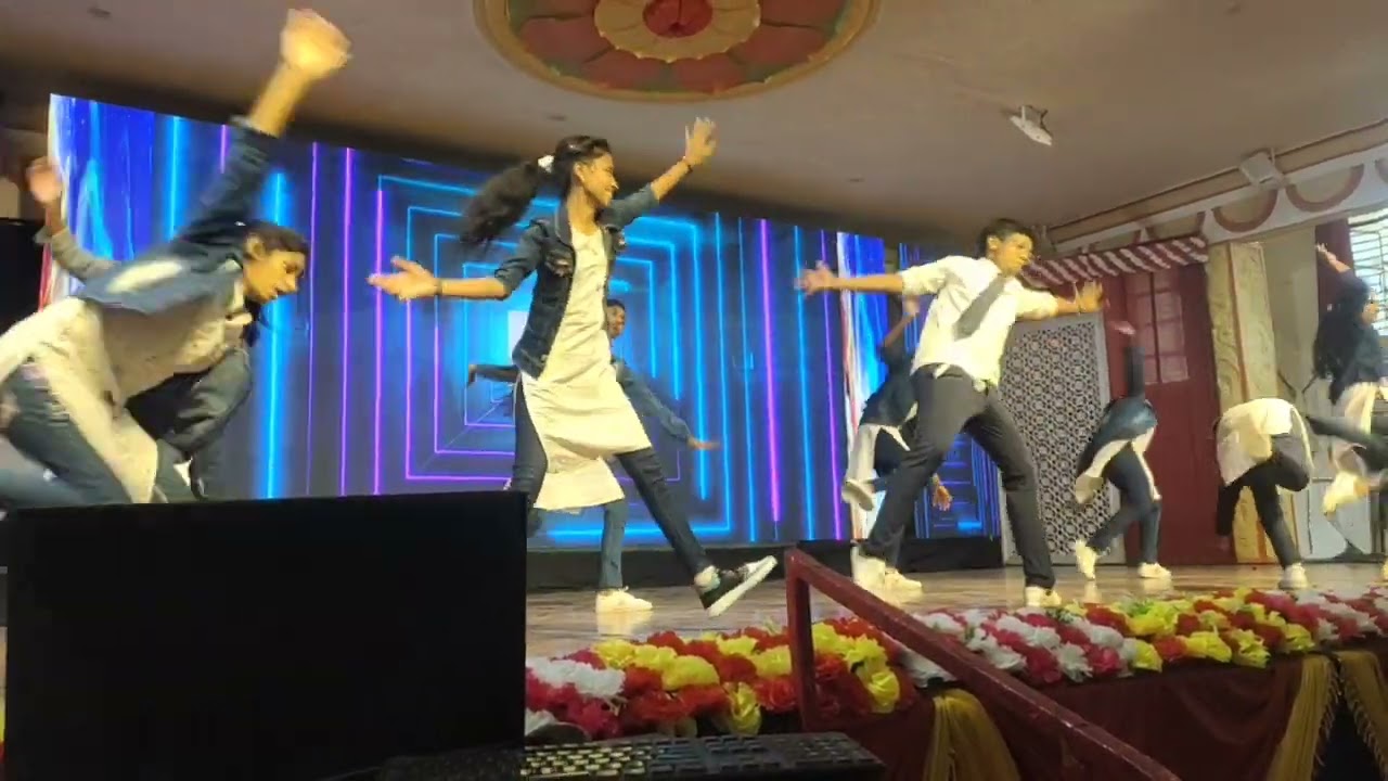 mass performance vadivel comedy dance 😉