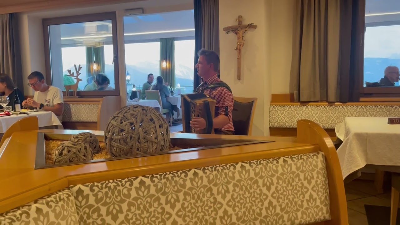 Villandro BZ Hotel Sambergerhof 3/8/2023  19.50