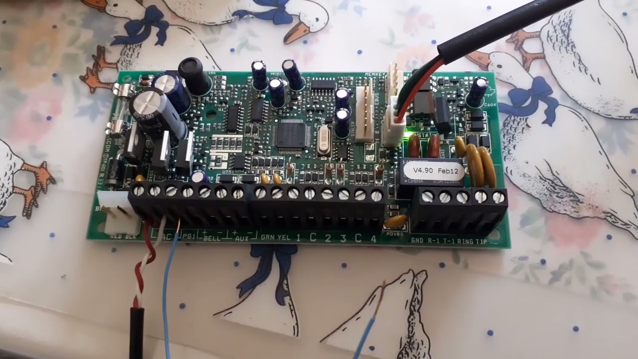 SP4000 code reset to default paradox alarm