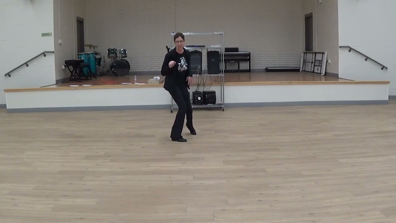Cute Bootscooter walk through