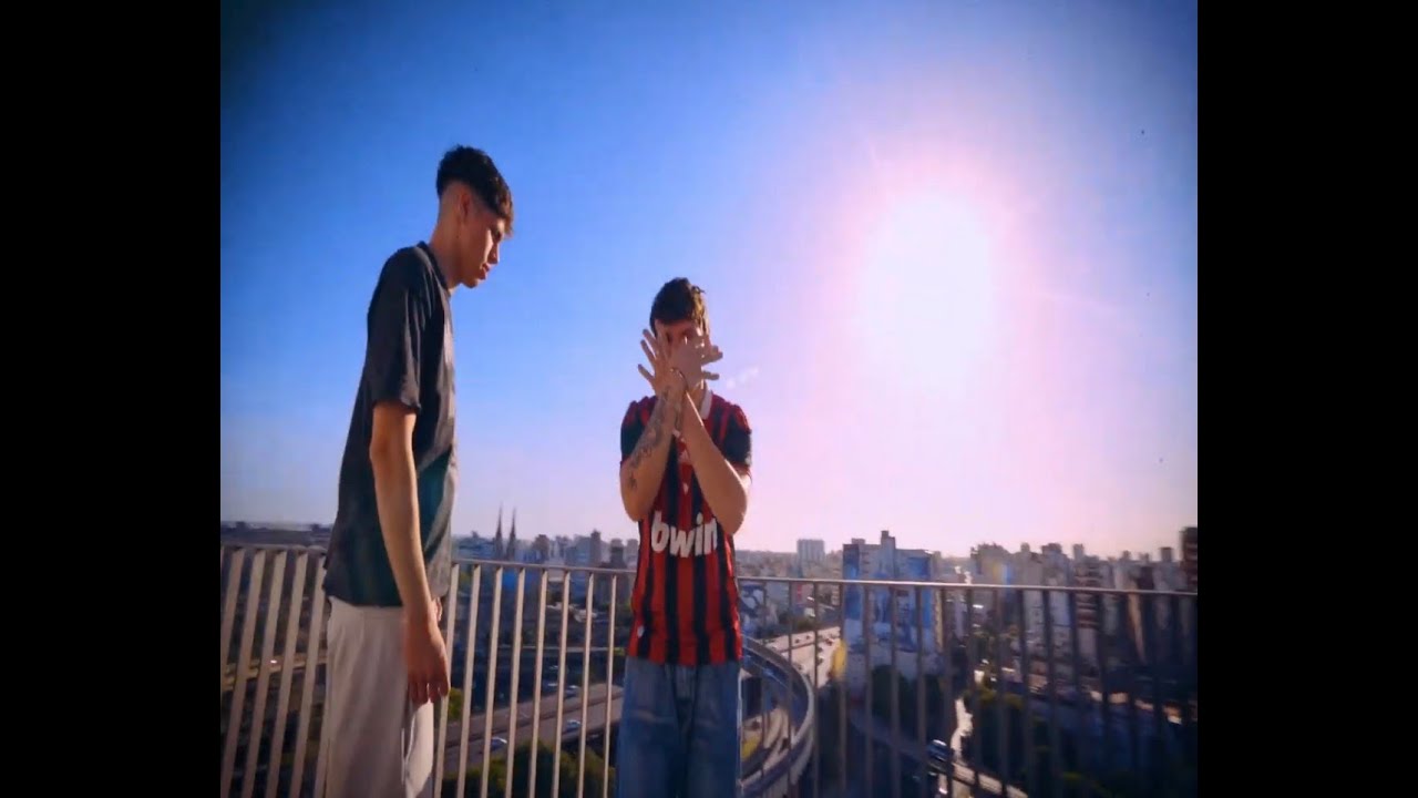 3roman & Texsito -  Quiere ser una Bird (Dir. by @Agxszz)