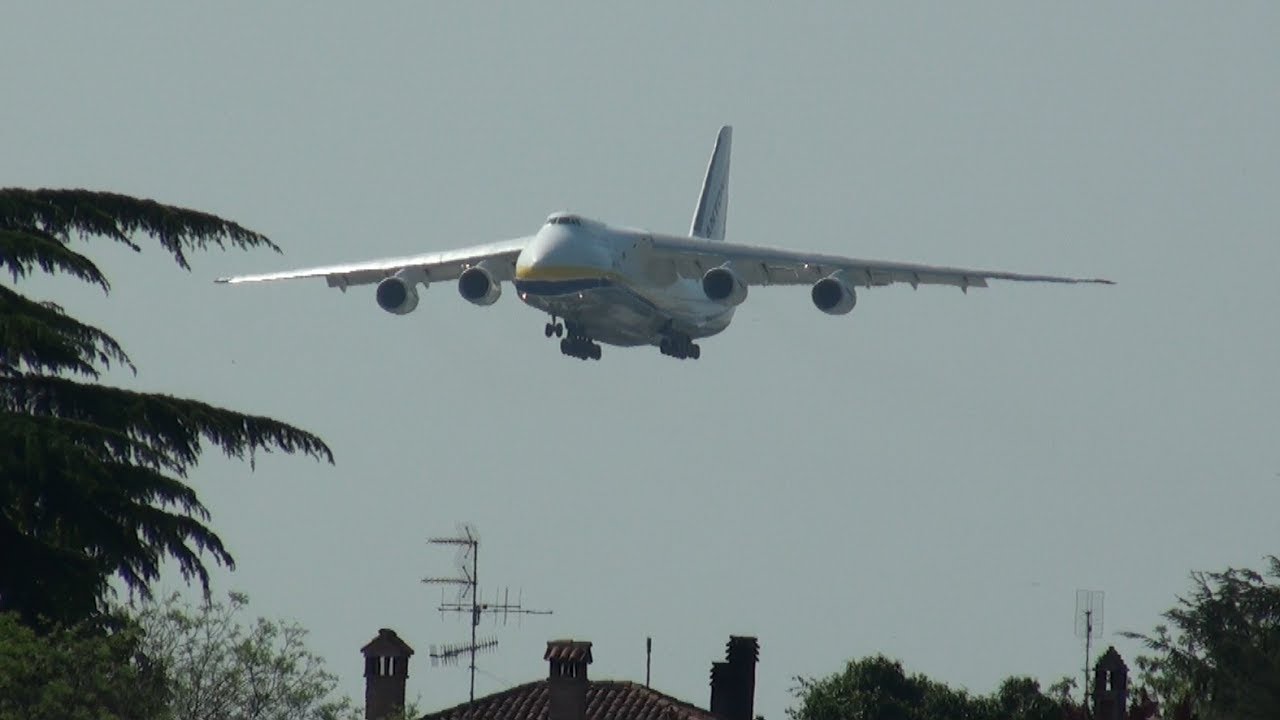 ANTONOV AN-124 ADB LANDING BOLOGNA INT.AIRPORT 12/04/2017