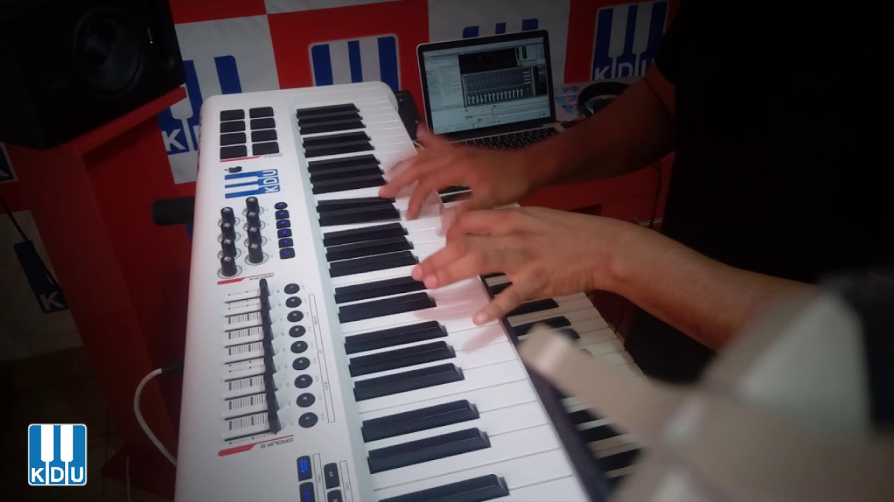 ALTO SAXO ALESIS QUADRASYNTH - KDU KARLOS CHAMORRO