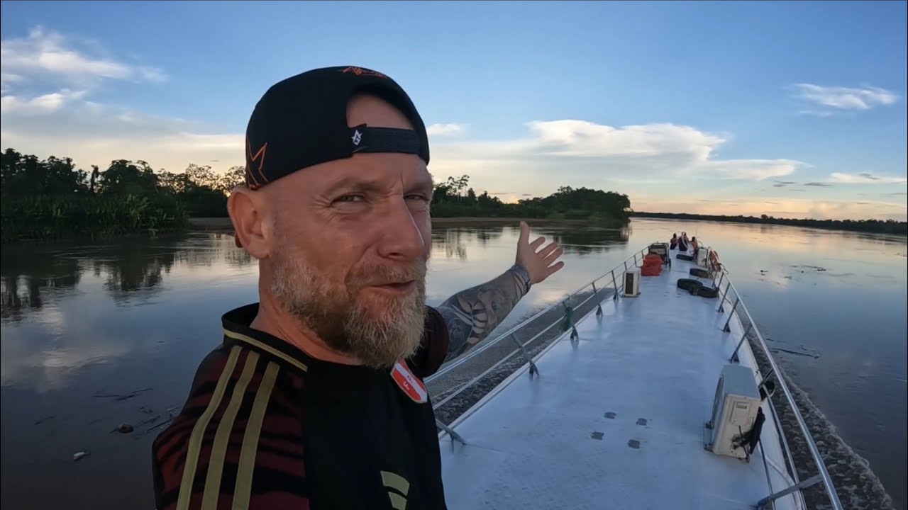 PELIGROSO!? ASÍ ES CRUZAR EL AMAZONAS EN BARCO CON MI GATO 🐈 (NO ES LO QUE ESPERABA) 