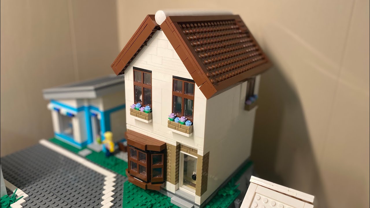 My favorite custom LEGO house