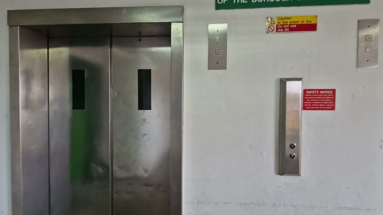 1980 Express (Modernised 2005 by Axis) Lifts @ Elmsleigh Shopping Mall in Staines
