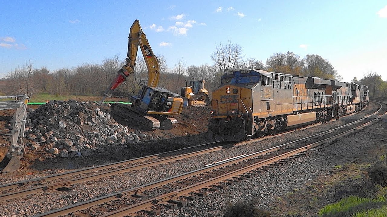 Lots Of Power On CSX Freight Train Chugging Thru Shen