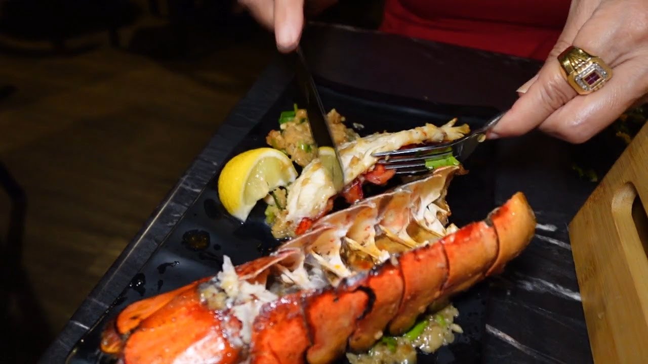 Local favorite Khan Skewer expands with new Moiliili restaurant