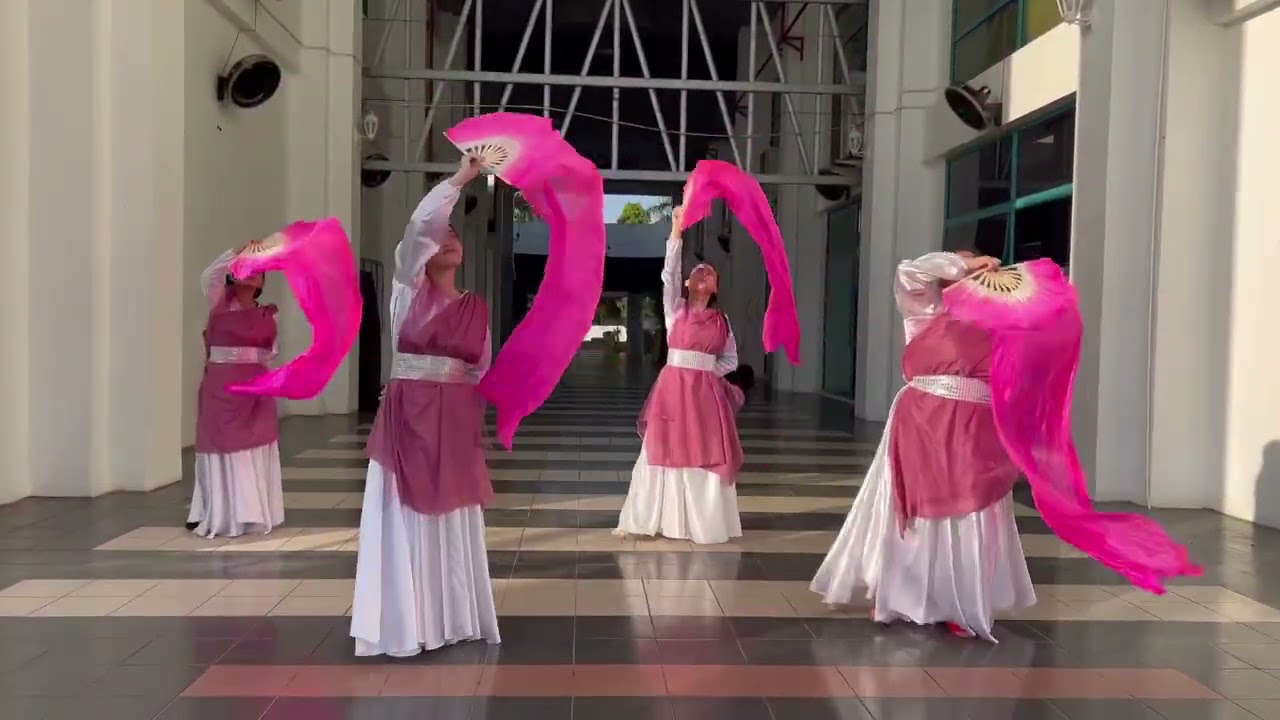 Cover Fan Streamer - Song Title : Be Still By Hillsong Worship . ( Tambourine Dance Cover )