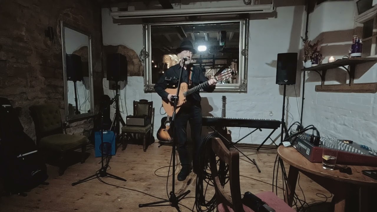 Paul Buckley - A Long Way From Claire to Here (Ralph McTell) Althorpe Coaching Inn  03/02/26