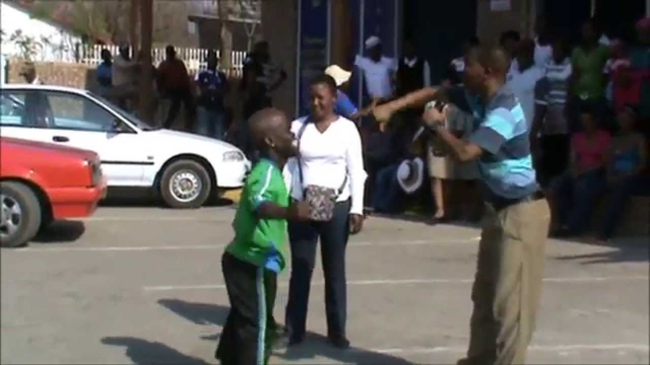 Bra shorty -mosadi gaa bethwee ( tsa manyalo)