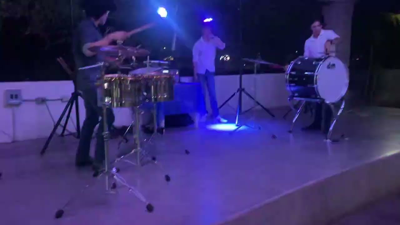 Tecnobanda Los Jefes - 5 Cinco de Te (Tarolas y Tambora Cover)