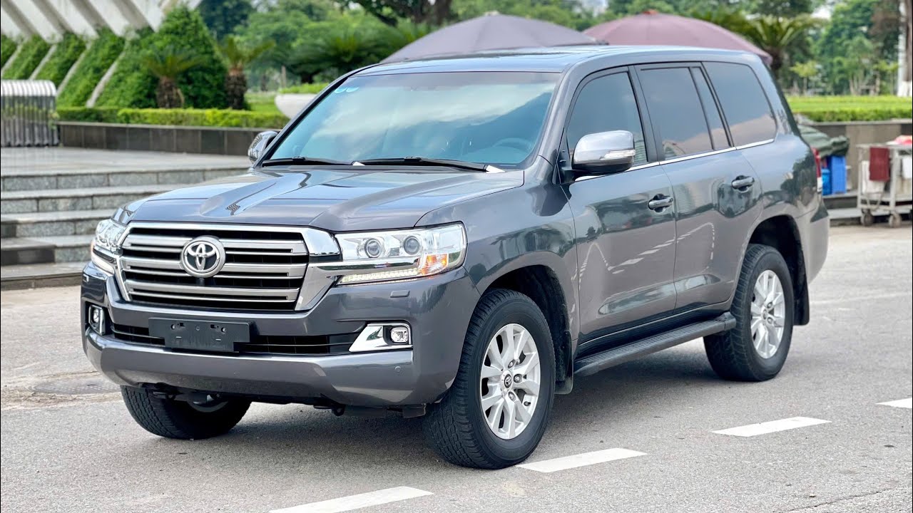 Toyota Landcruiser LC200 sản xuất 2019, có xuất hoá đơn VAT. Mời cả nhà tham khảo 📲Call:0915492885