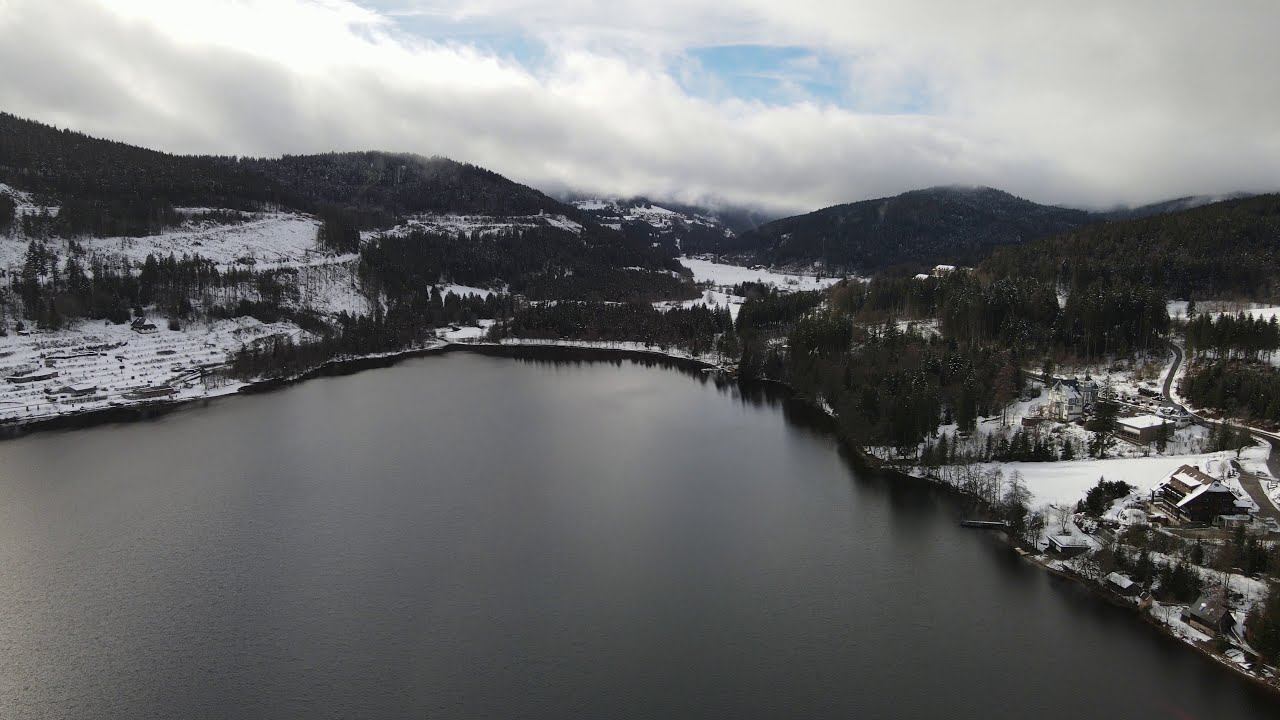 4k - Titisee lake in winter